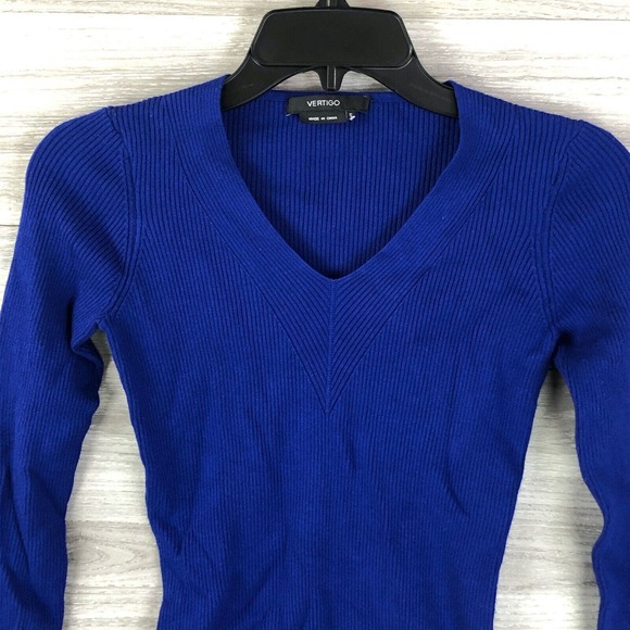 Vertigo Shapely V Neck Rib Pull Over Sweater Size Small $198 - Picture 4 of 8